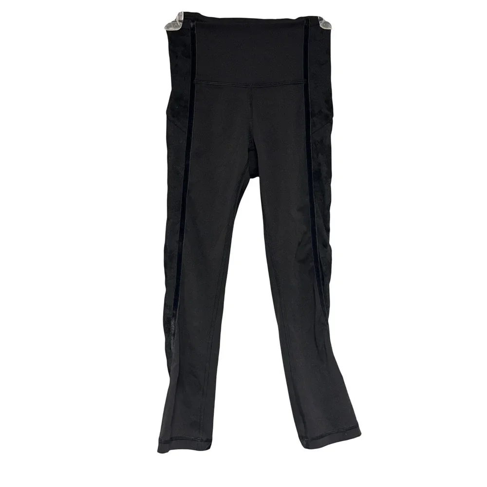 Lululemon Black Velvet Detail Mesh Floral Side Panel Leggings Cropped Size‎ 2